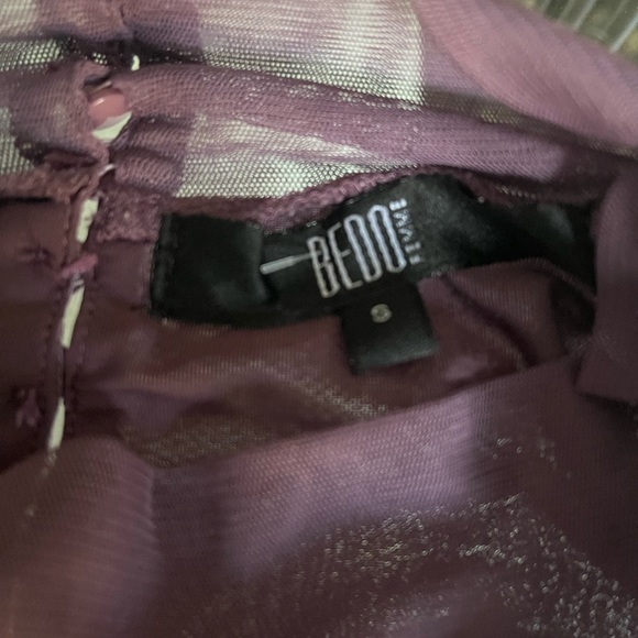 This mauve Bedo blouse screams feminine … NWOT …Size Small and Smoke free home … - Picture 4 of 4